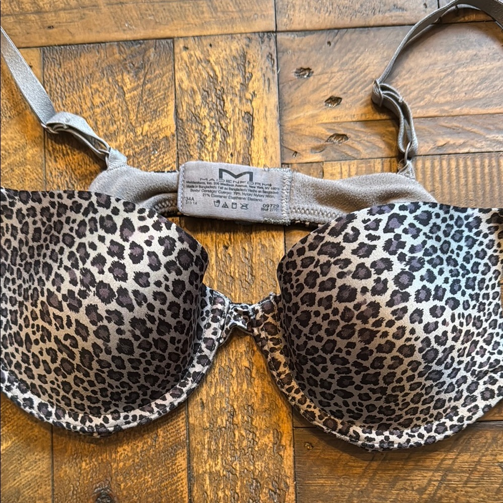 Maidenform Black and Gray Molded Cup Bra